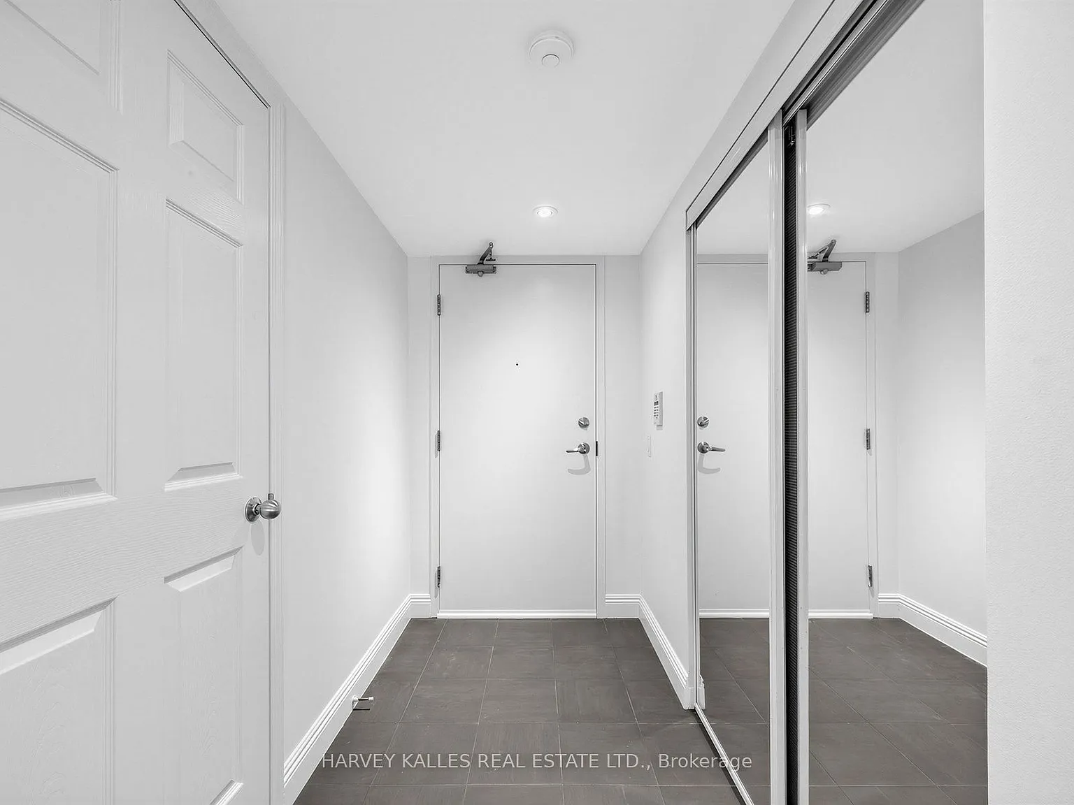 2 bed, $2,400 — Photo 4