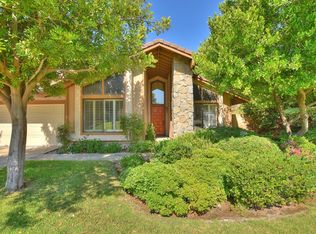 2375 Hickory St, Upland, CA 91784