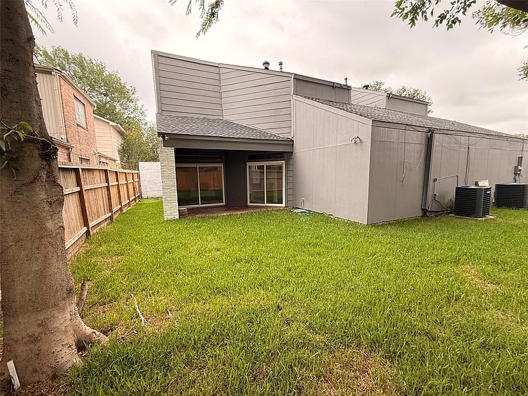 1114 Stoney Hill Dr — Photo 22