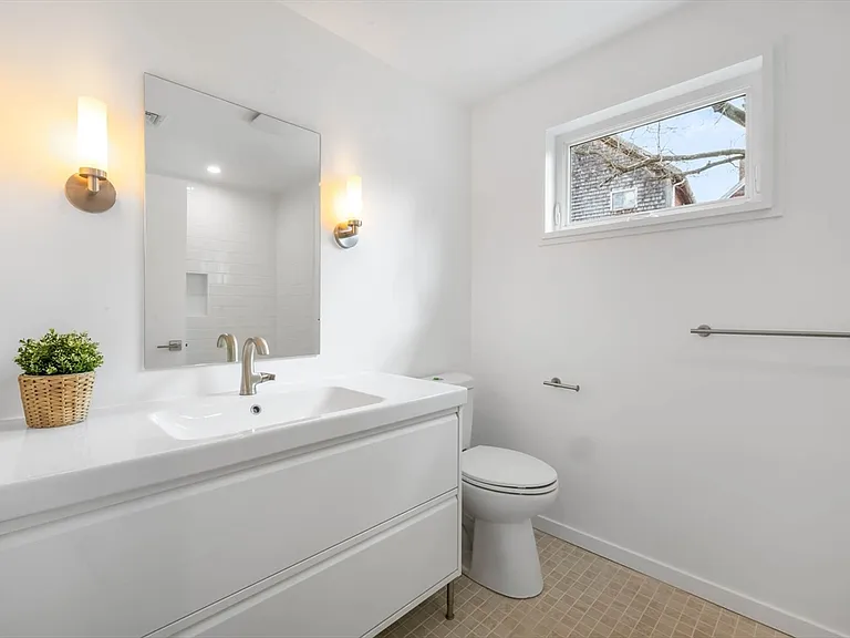 561 Beechwood St #SF — Photo 21