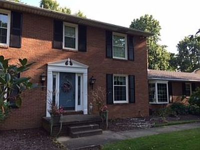 1411 Stonington Rd NW, North Canton, OH, 44720