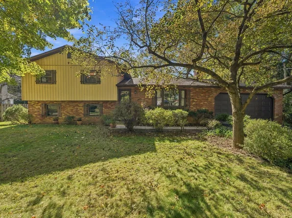 2135 Lane Rd, Columbus, OH 43220
