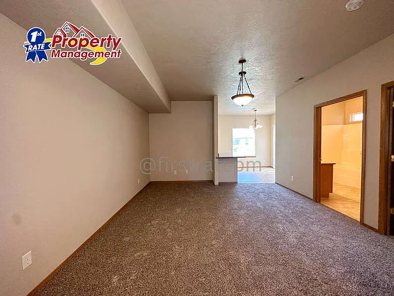 1949 E Wilson Ln #D — Photo 5