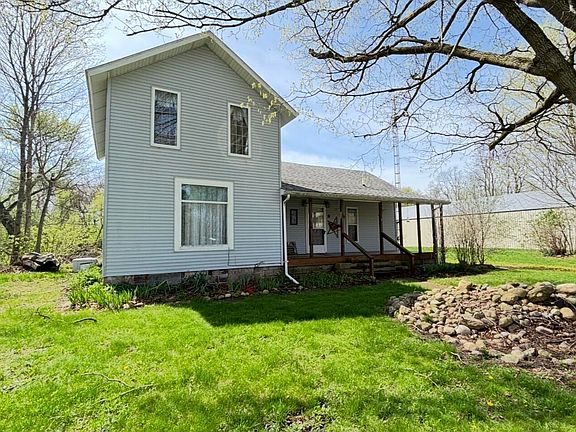 3rd image of 1011 E Copeland Rd