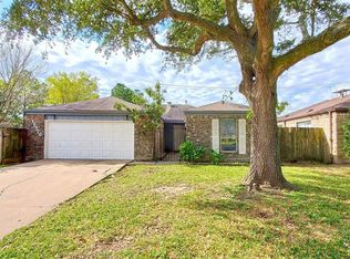 15570 Pensgate St, Houston, TX 77062