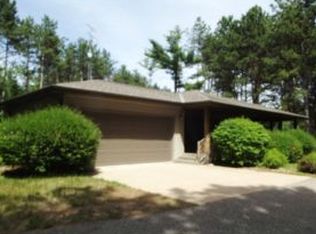E1518 Dayton Rd, Waupaca, WI 54981