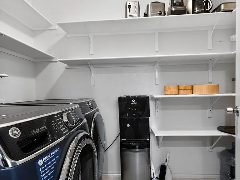 9601 Euclid Dr — Photo 30