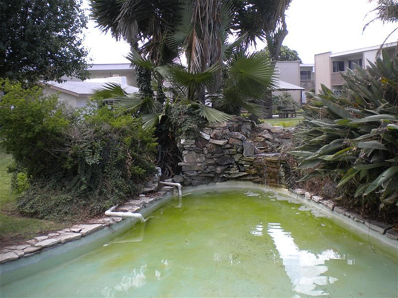 285 Moss St. #85 10-10-13 016