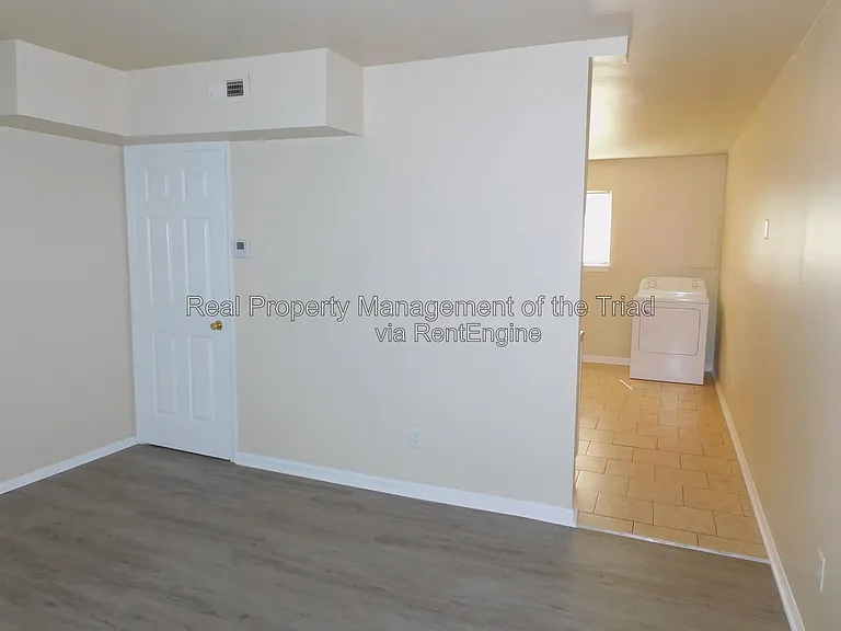 4302 Parker St #F — Photo 4