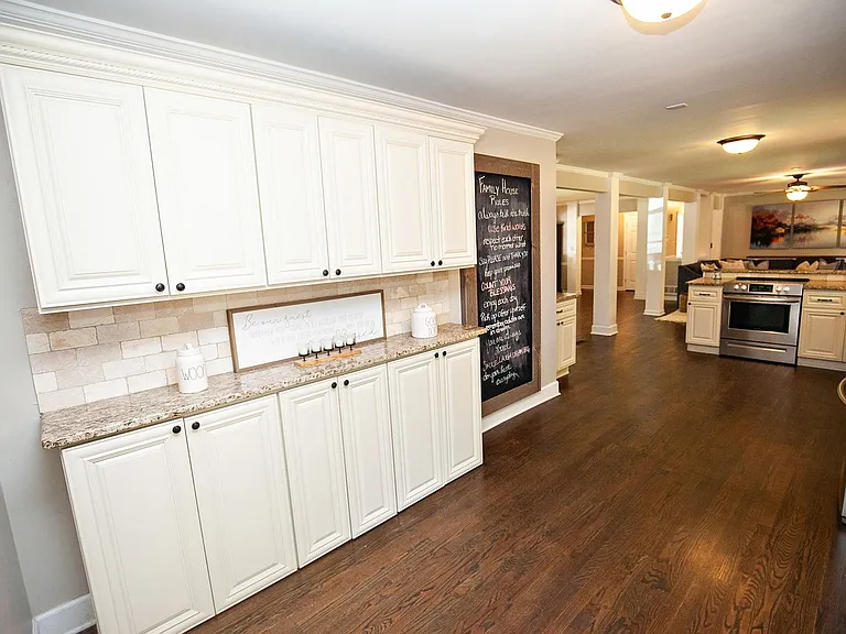 250 Wavetree Dr — Photo 9