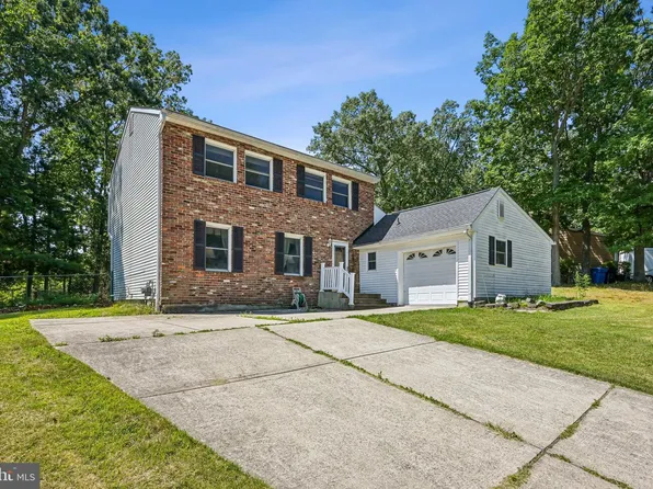 831 Laurel St, Turnersville, NJ 08012