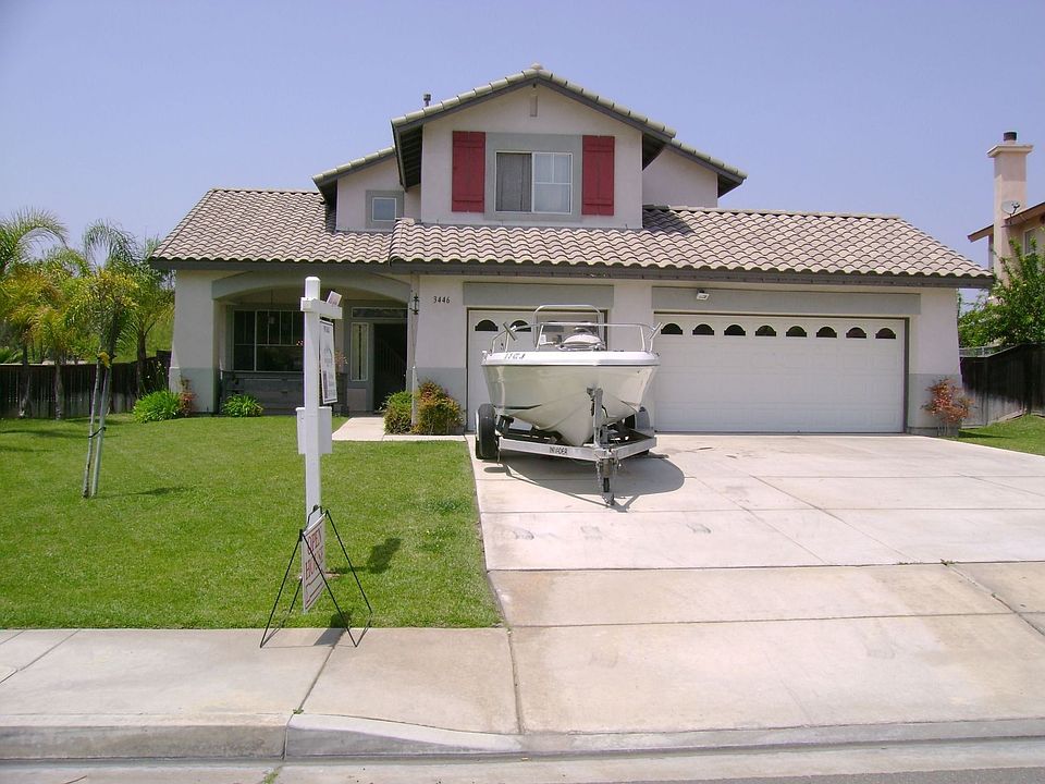 Five bedroom, 3 full baths on a pool-sized lot