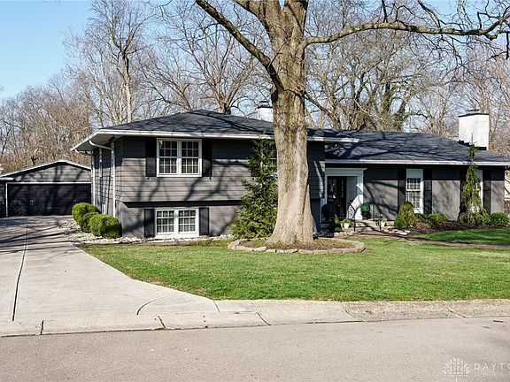 2nd image of 1901 Southwood Ln E