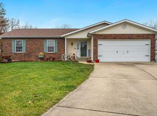 17 Squaw Ct, Warrenton, MO 63383