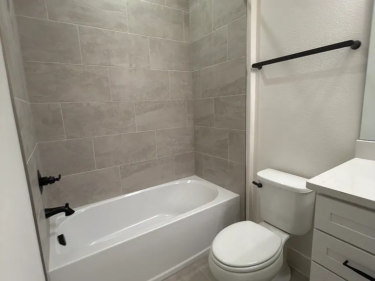 15056 Groveside Rd — Photo 7