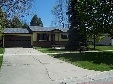 1st image of 165 Saint Clair Blvd