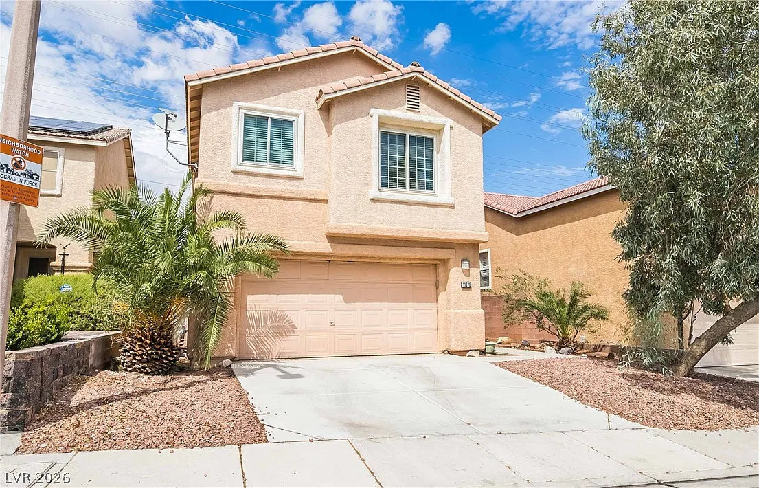 3 bed, 2.5 bath, 2067 sqft, $2,300 — Photo 2