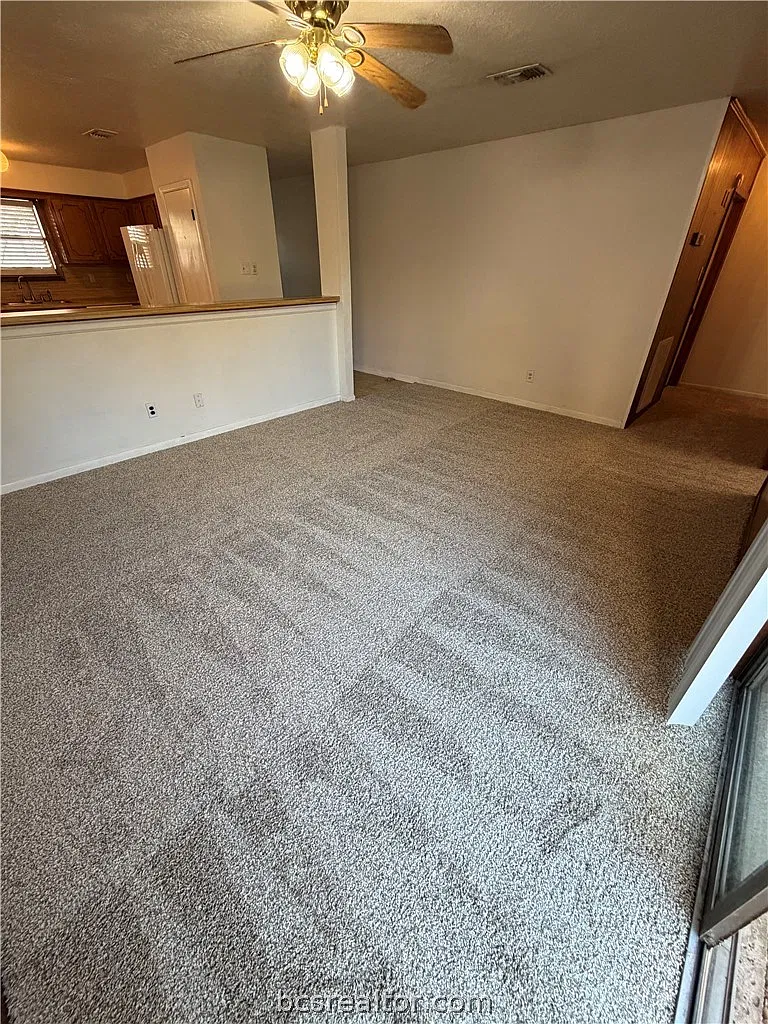 3 bed, 1711 sqft, $1,695 — Photo 3