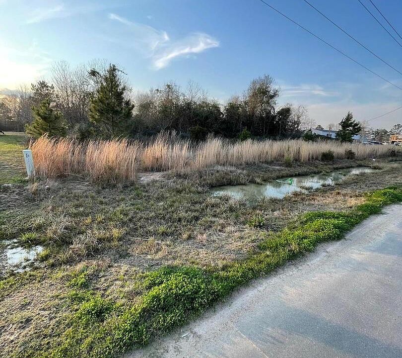 2nd image of 226 County Road 5117 LOT SANTA