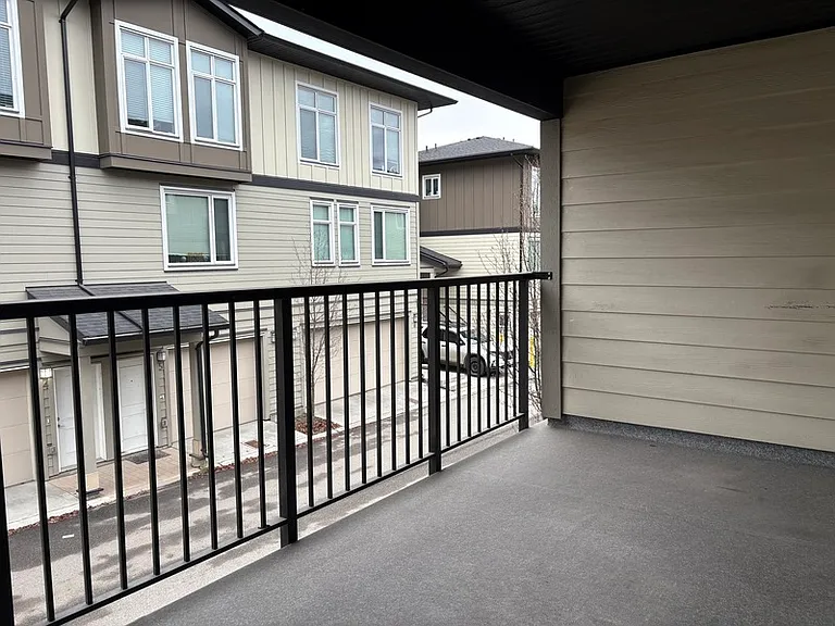1308 Rutland Rd N #15 — Photo 2