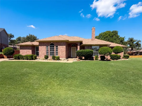 735 Highridge Dr, Lakewood Village, TX 75068