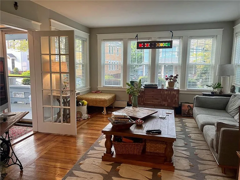 73 Overhill Rd — Photo 1