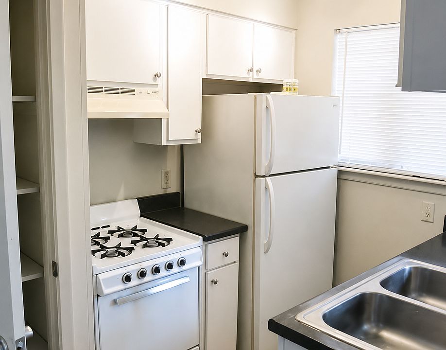 1st image of 104 W 38th 1/2 St APT 207