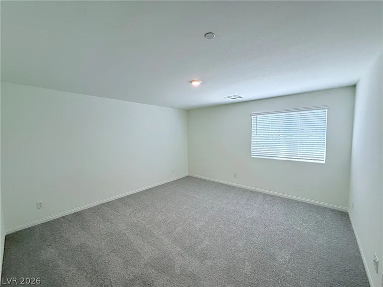 9992 Ullom Dr — Photo 6