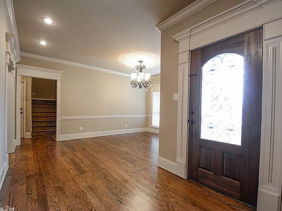 3rd image of 3019 Woodsgate Dr