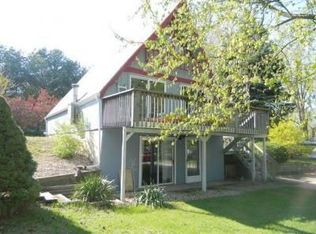 50050 Circle Dr, Dowagiac, MI 49047