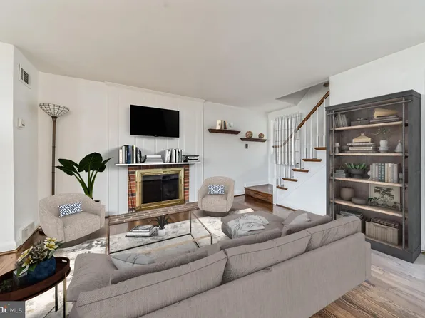 329 Ashwood Rd, Springfield, PA 19064