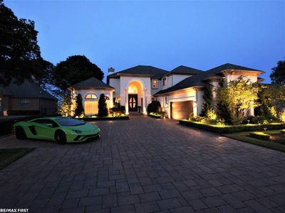 29438 Jefferson Ave, Saint Clair Shores, MI, 48081