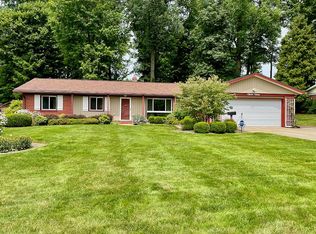 1111 Ledgeview Rd, Macedonia, OH 44056