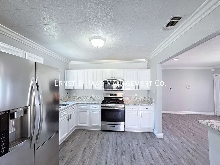 11937 Hercules St — Photo 8