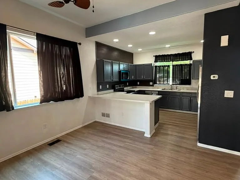 2827 Aspen Ave — Photo 8