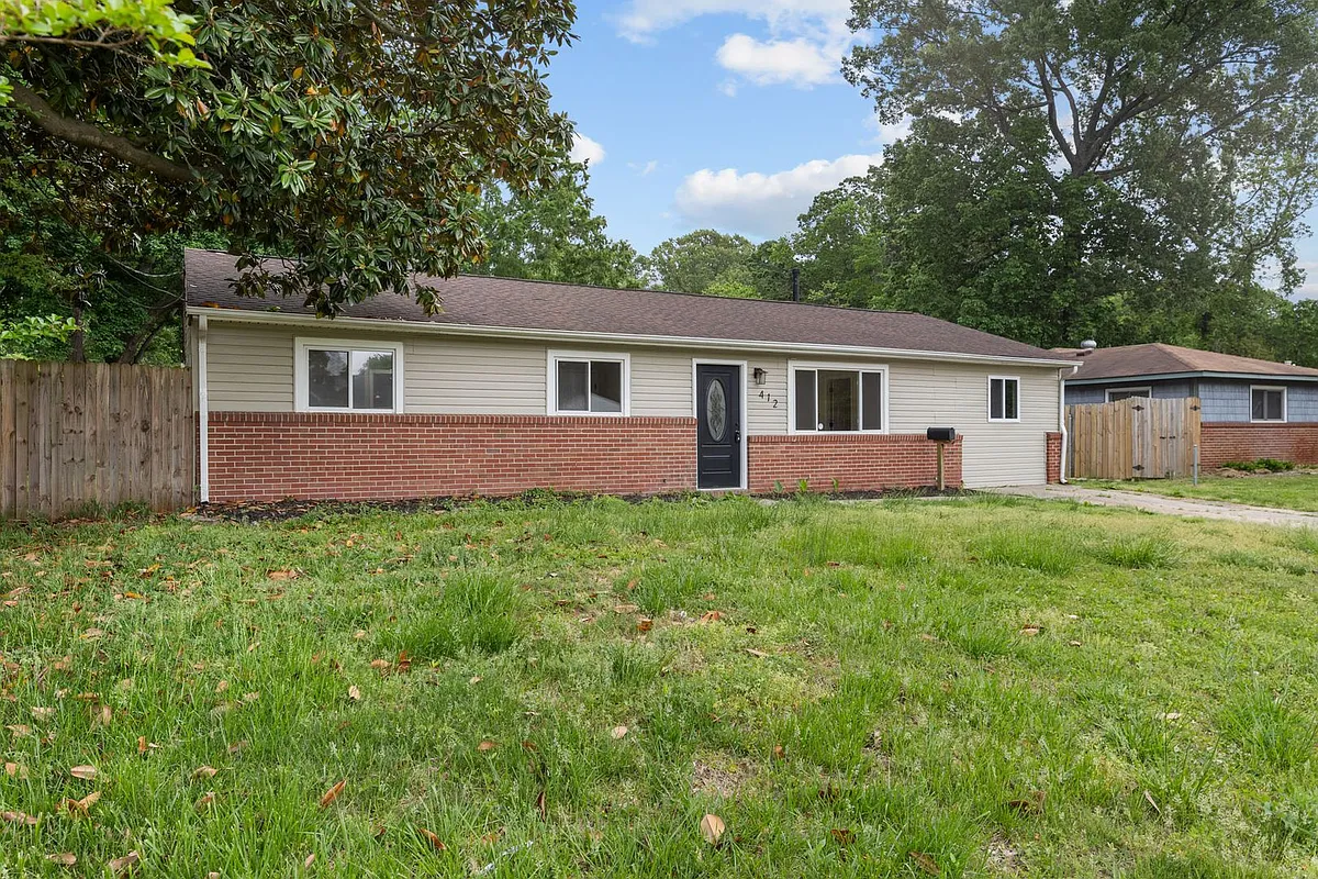 Building Photo - 412 Lineberry Rd