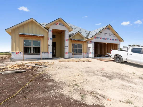 1405 Red Rock Rd, Hewitt, TX 76643