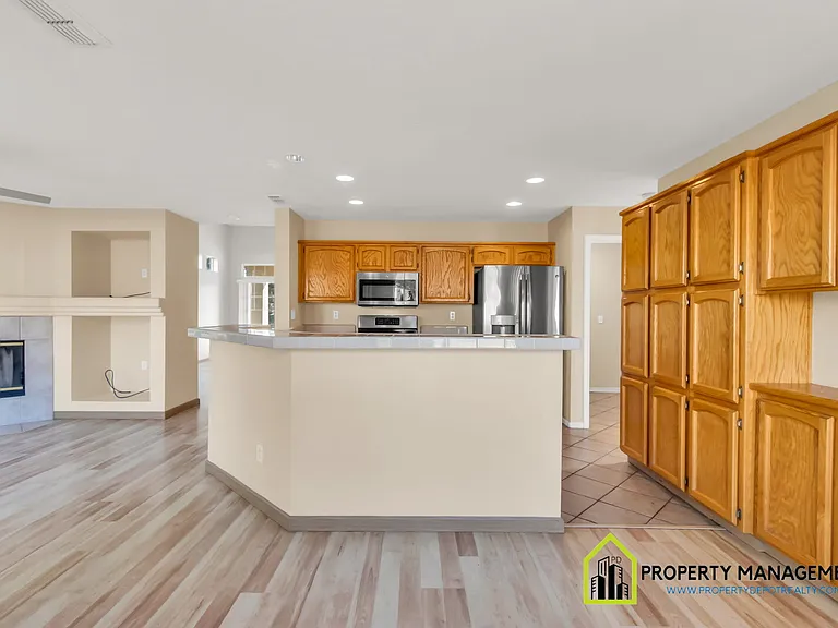 10118 Hampton Oak Dr — Photo 43