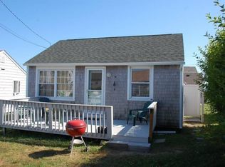 6 Guenther Ct, Narragansett, RI 02882