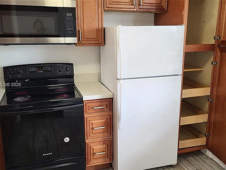 1591 NE Miami Gardens Dr #306 — Photo 10
