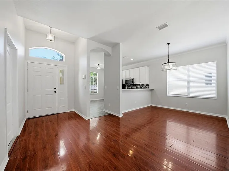 403 Laguna Mill Dr — Photo 3