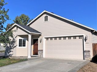 2633 Brookdale Dr, Central Pt, OR 97502