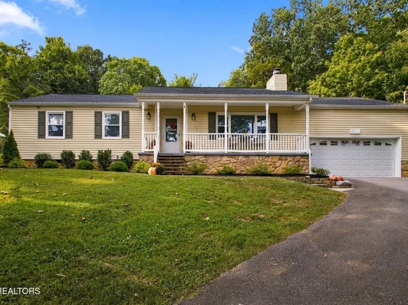 6130 Grove Dr, Knoxville, TN 37918