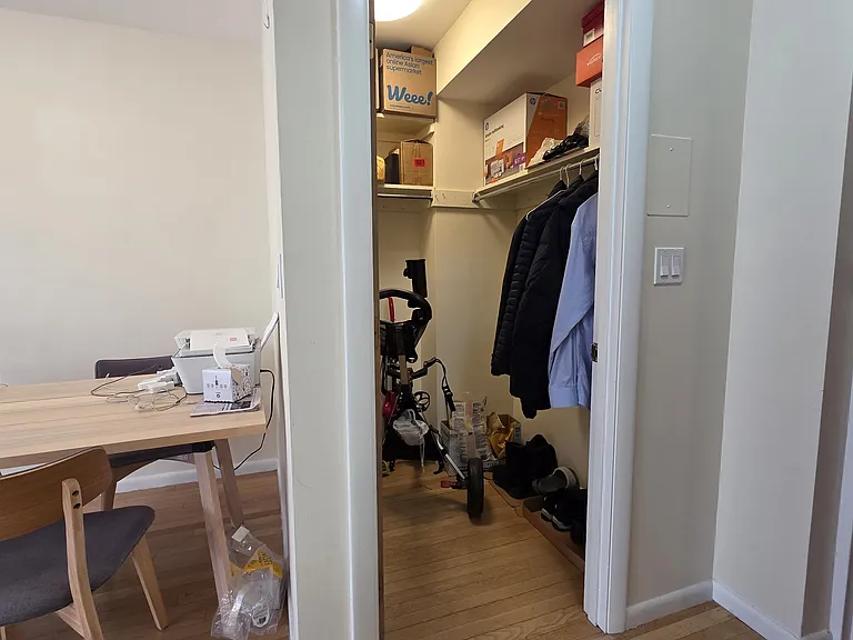 Vernon Towers — Photo 7