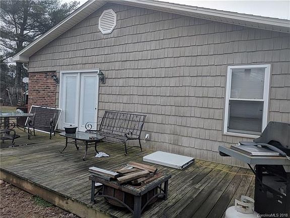 4th image of 63 Balsam Dr