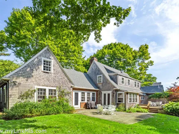 21 William St, Tisbury, MA 02568