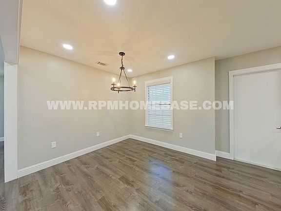 4th image of 147 Villacrest Dr