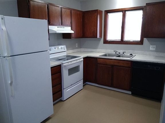 4th image of 1528 S 19th St #16