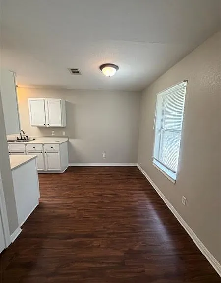 2334 Breezy Dr — Photo 5