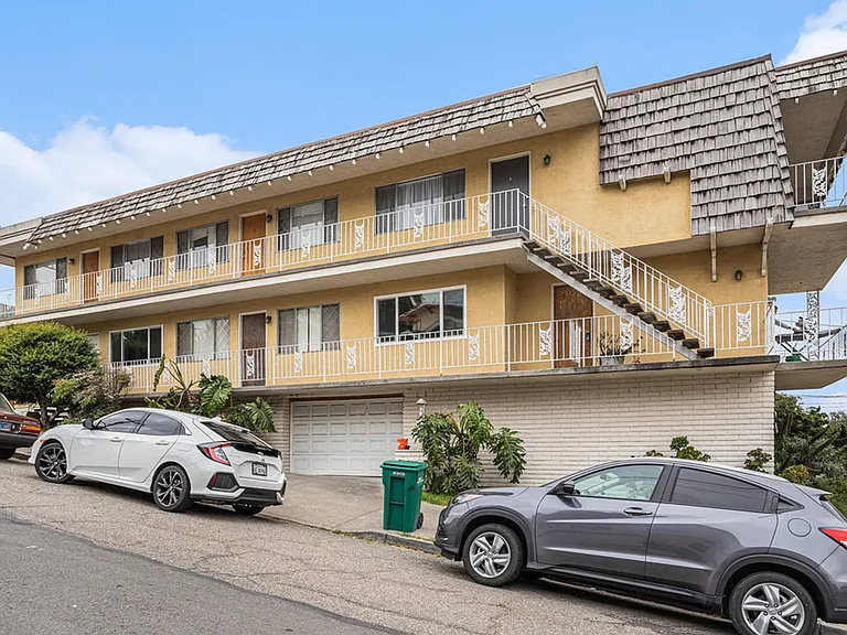 370 Santa Clara Ave #1 — Photo 2